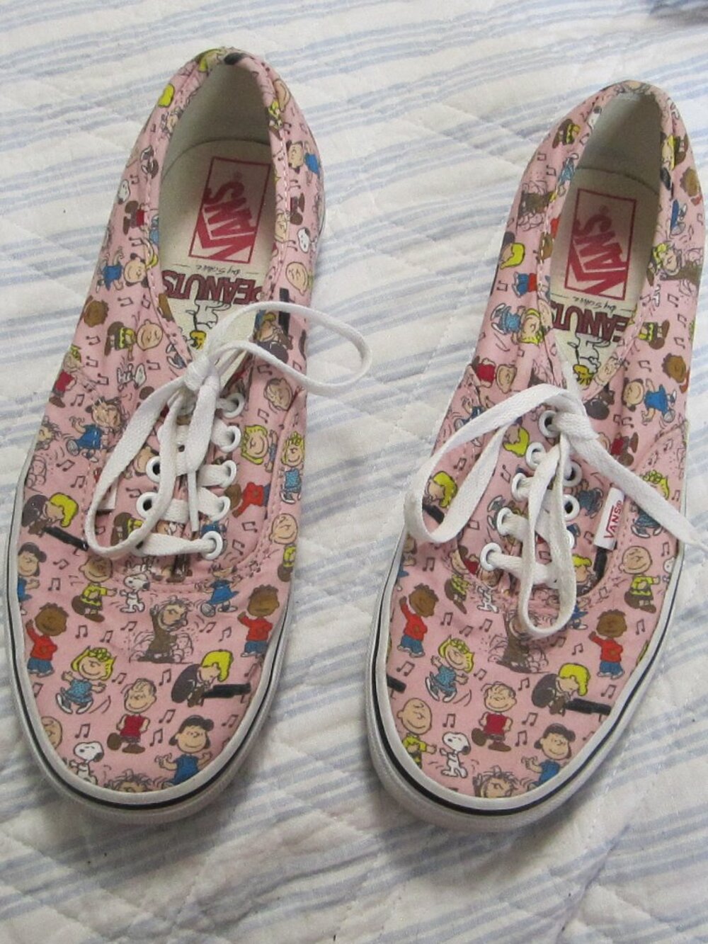 RARE VANS Peanuts Snoopy and The Gang Dance Party Authentic Shoes Sz 9.5 Women's